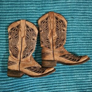 2 pair of teens cowboy boots